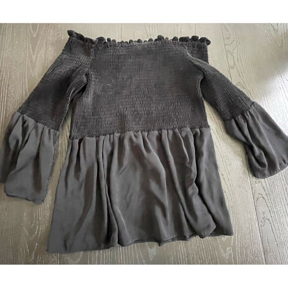 Jane & Delancey Black Smocked Velvet Off Shoulder Top size Medium - Picture 4 of 4